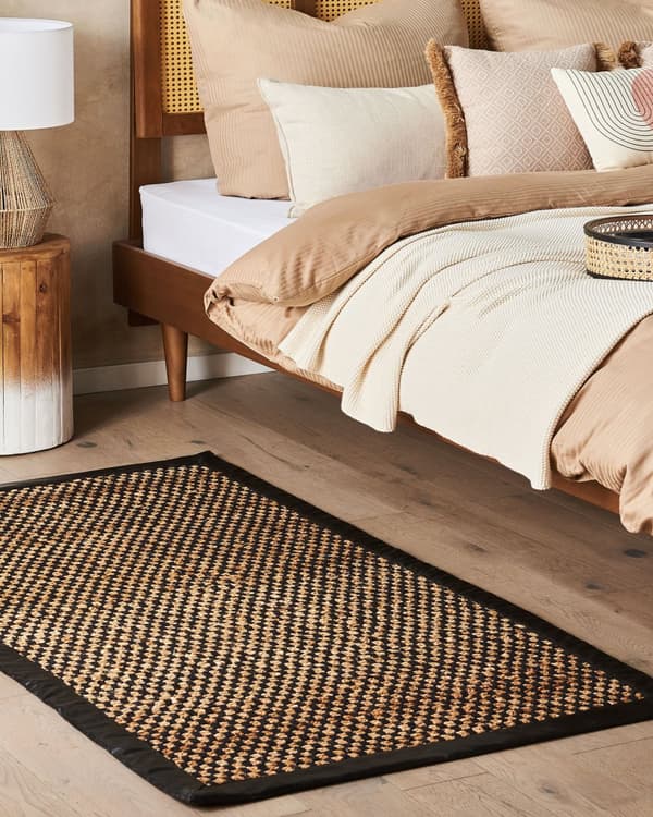Teppe i svart og beige jute bomullsskinn 80 x 150 cm Rektangulært håndvevd teppe Rutete mønster Rustikk tradisjonell design