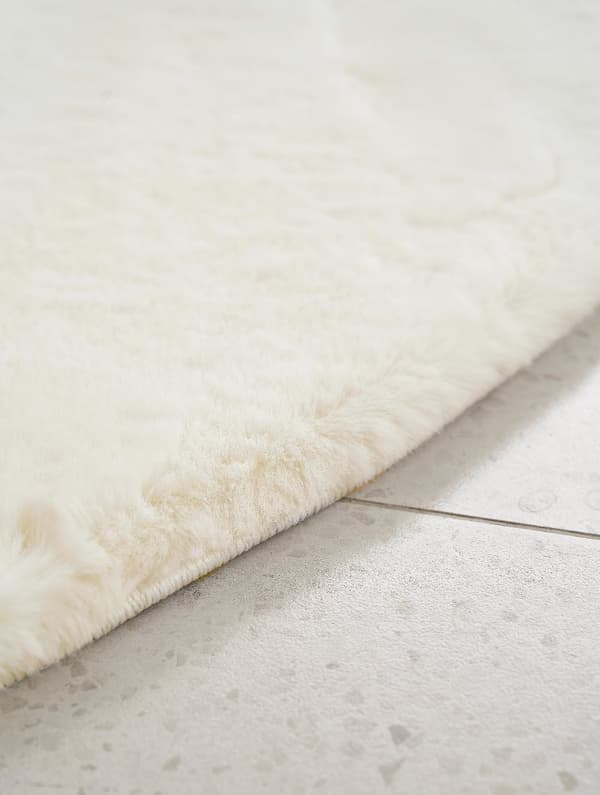 Rabbit Eco Offwhite Tvättbar Pälsmatta
