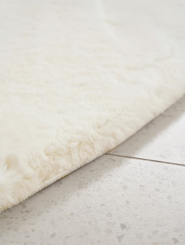 Rabbit Eco Offwhite Tvättbar Pälsmatta