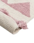 Miniatyrbilde 5 av 6: Abstrakt mønster i beige og rosa bomull 140 x 200 cm med lav luv og dusker til lekerom for barn
