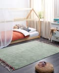 Miniatyrbilde 2 av 6: Grønt teppe i bomull 140 x 200 cm Rektangulært med dusker Ensfarget mønster Håndtuftet Moderne Boho til barn
