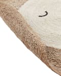 Miniatyrbillede 6 af 6: Gulvtæppe beige jute ø 120 cm rundt bjørnemotiv boho moderne stil stue børneværelse