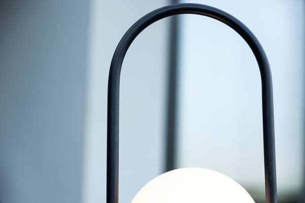 Colie bordslampa LED utomhus 19x43x19cm svart.