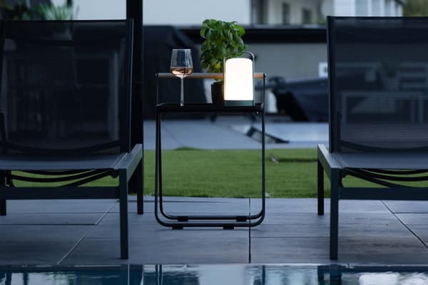 Fern bordslampa LED utomhus grön.