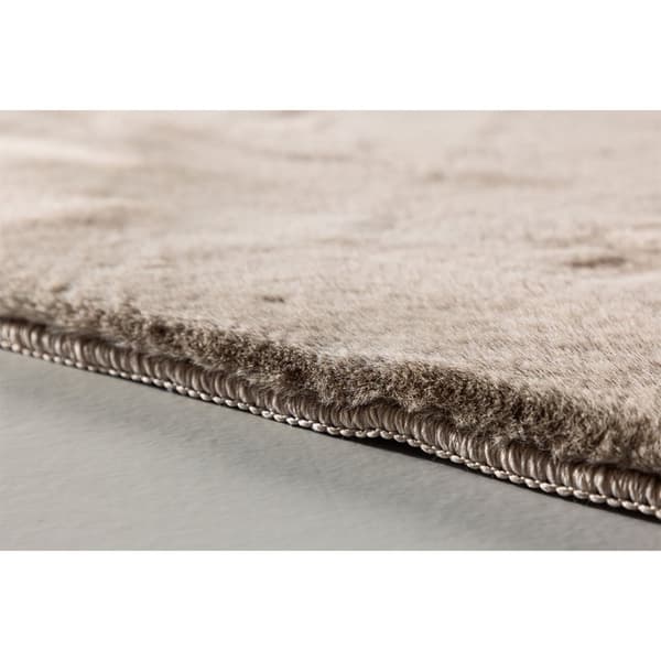 Leni teppe 240x350 cm beige.