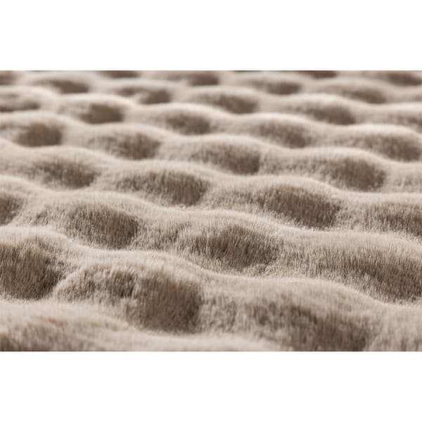 Novis teppe 160x230 cm beige.