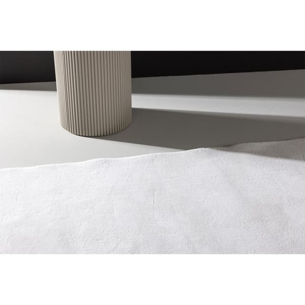 Nixie teppe 170x240 cm hvit.