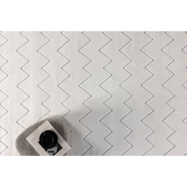 Fia teppe 160x230 cm hvit.