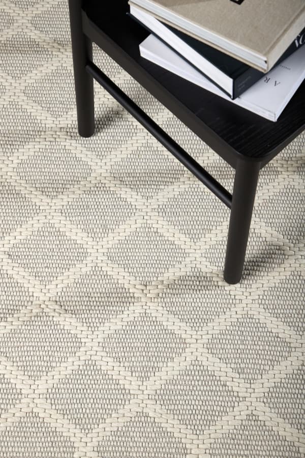 Valira Offwhite Ullmatta