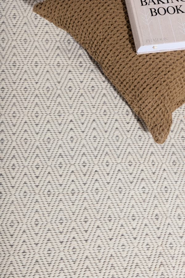 Floren Beige Ullmatta