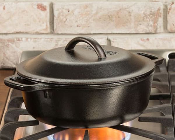 Lodge | Grytform av naturligt gjutjärn 1,9 liter | Alla värmekällor inklusive ugn, induktion, bbq | Tillverkad i USA | PFA fri