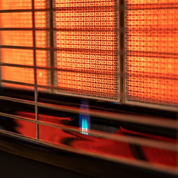 Cecotec Gas heater with up to 4.2 kW, triple security system and capacity for a 15-kg cylinder.