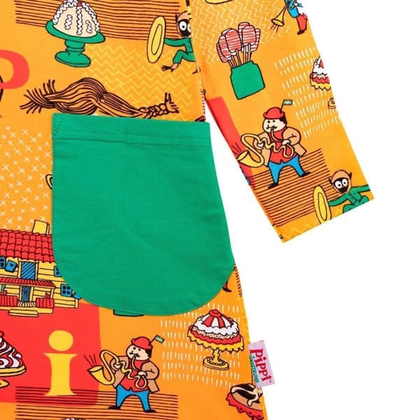 Pippi Långstrump Pasuunassa oranssi mekko