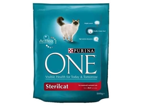 PURINA ONE Sterilcat Runsas naudanliha ja vehnä 800g