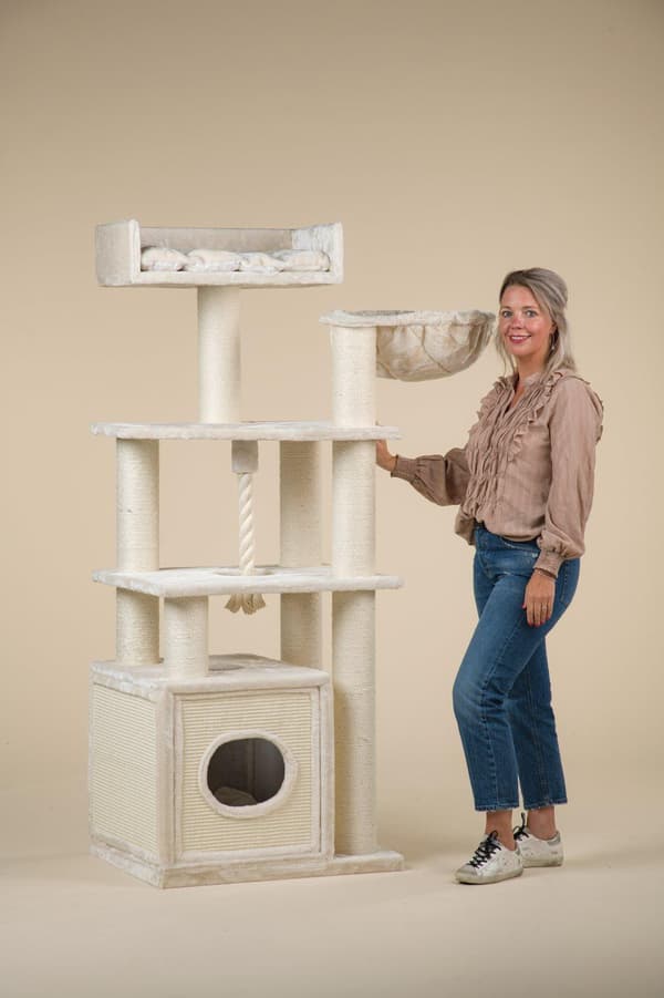 Cat Relax Beige Yhdeksän 12 cm paksuisen sisalpylvään, 50 cm korkean luonnonsisalista valmistetun raapimisputken, valtavan 60 cm