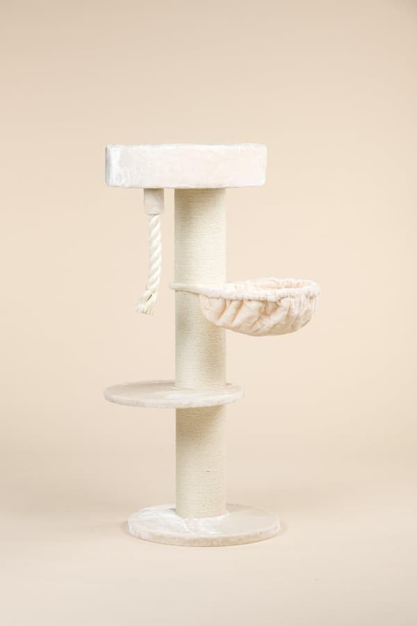 Maine Coon Sleeper Beige Med sina 20 cm tjocka sisalstolpar och megakojer är Maine Coon Sleeper ett måste för varje stor katt