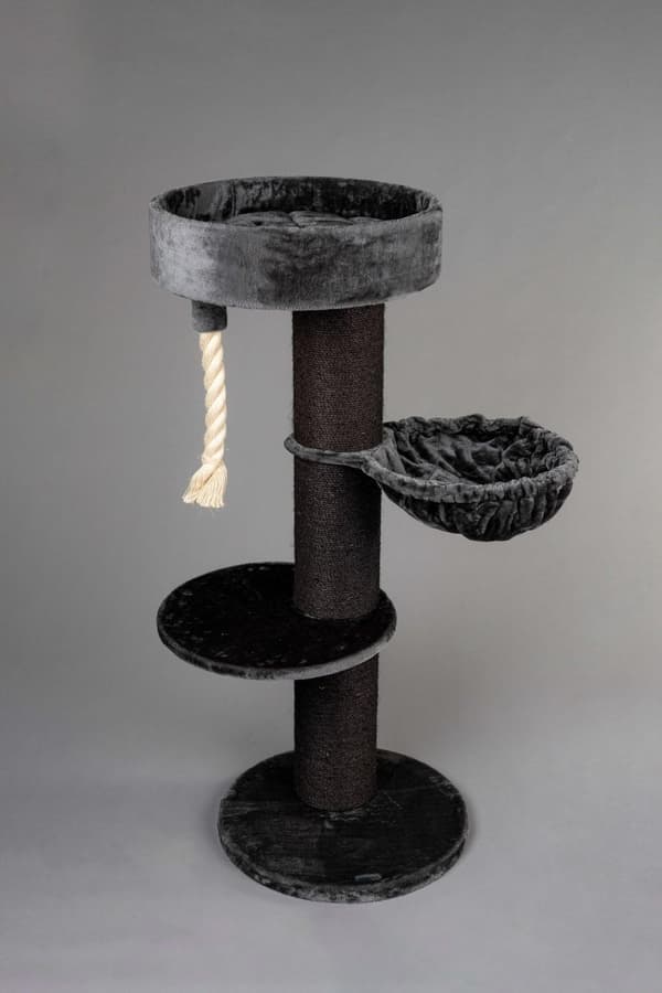 Maine Coon Sleeper Beige Med sina 20 cm tjocka sisalstolpar och megakojer är Maine Coon Sleeper ett måste för varje stor katt
