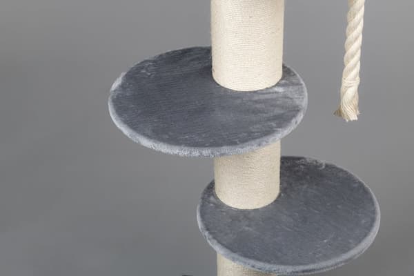 Maine Coon Sleeper Beige Med sina 20 cm tjocka sisalstolpar och megakojer är Maine Coon Sleeper ett måste för varje stor katt