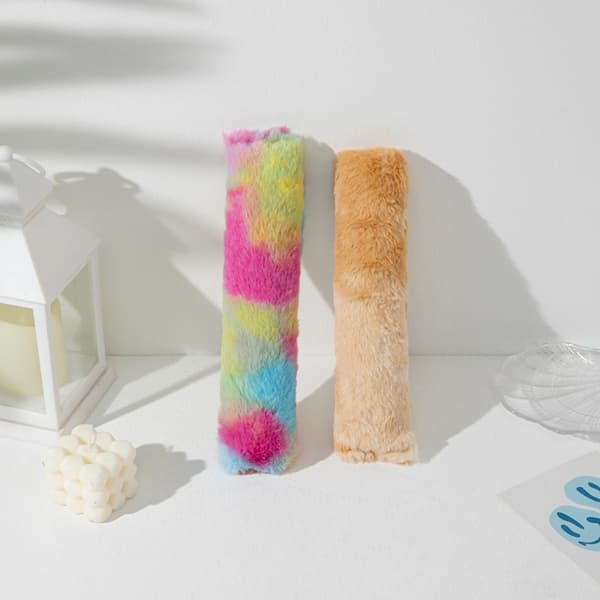 INF Plysstribet pude med knitrelyd til katte