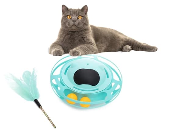 UFO-formad leksak för en katt