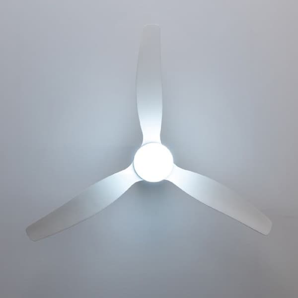 Cecotec Takfläkt med lampa EnergySilence Aero 5600 Aqua Black&White Ansluten