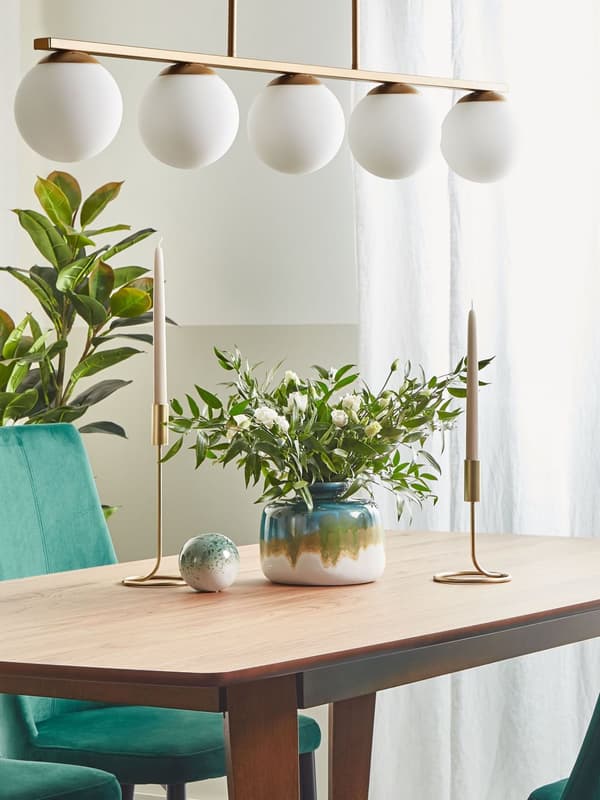 Hängande Lampa Guld Metall 62 cm Sfär Skärmar Vit Glas Glamour Design Kök Matrum