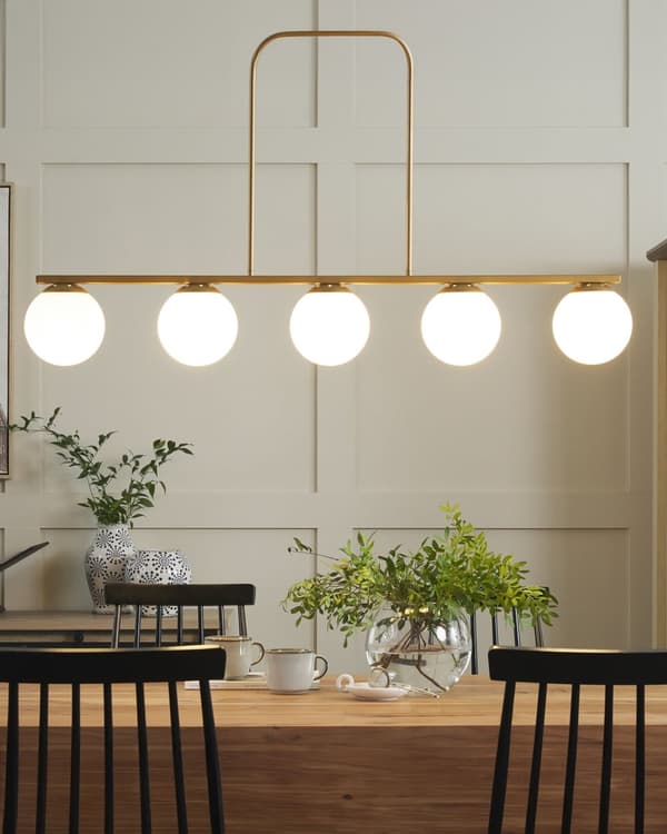 Hängande Lampa Guld Metall 62 cm Sfär Skärmar Vit Glas Glamour Design Kök Matrum