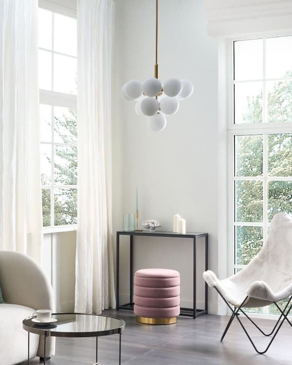 Taklampa Mässing Metall 100 cm 13-glödlampa Armatur Vit Glas Globe Skärmar Glam Ljuskrona