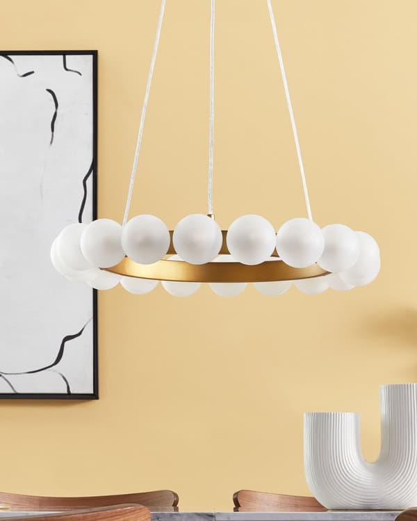 Hängande lampa Guld Metall Järn Hängande Ljus Glasskärm Rund Form Modern Glamour Belysning Vardagsrum Matsal Sovrum