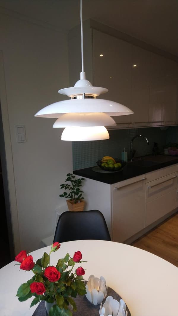 Taklampa Miriam Vit Struktur. Eklunds Metall