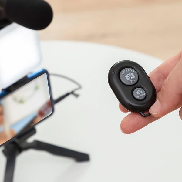 Vloggesett til mobiltelefonen med lys, mikrofon og fjernkontroll