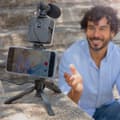 Miniatyrbilde 7 av 8: Vloggesett til mobiltelefonen med lys, mikrofon og fjernkontroll
