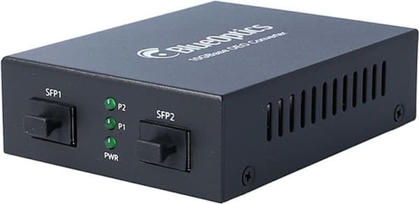 BlueOptics 10 Gigabit Ethernet mediaomvandlare med 2x SFP+ kortplats, inklusive SFP+ 10GBASE-ER 1550nm 40KM transceiver & SFP+ RJ45 30 meter transceiv