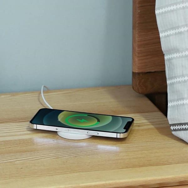 AUEKY Aircore Magnetic LC-A1 Langaton magneettilaturi QI USB-C 15W Valkoinen