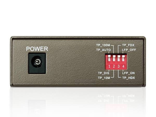 TP-Link MC112CS - mediaomvandlare - 10Base-T, 100Base-FX, 100Base-TX - RJ-45 - SC singelläge - extern - upp till 20 km - 1310 (TX) / 1550 (RX) nm (MC1