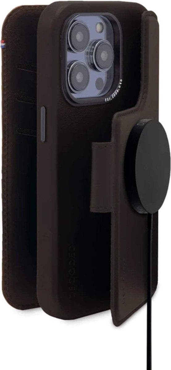 Dekoodattu nahka MagSafe Modu Wallet iP 14Plus Chocolate Brown (D23IPO67MW1CHB)