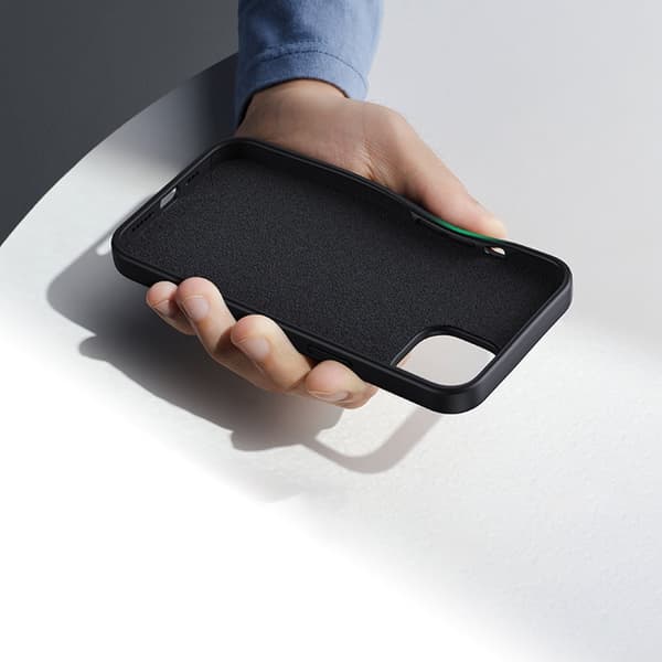 Fleksibelt silikone telefoncover til iPhone 14 Plus beskyttende etui sort