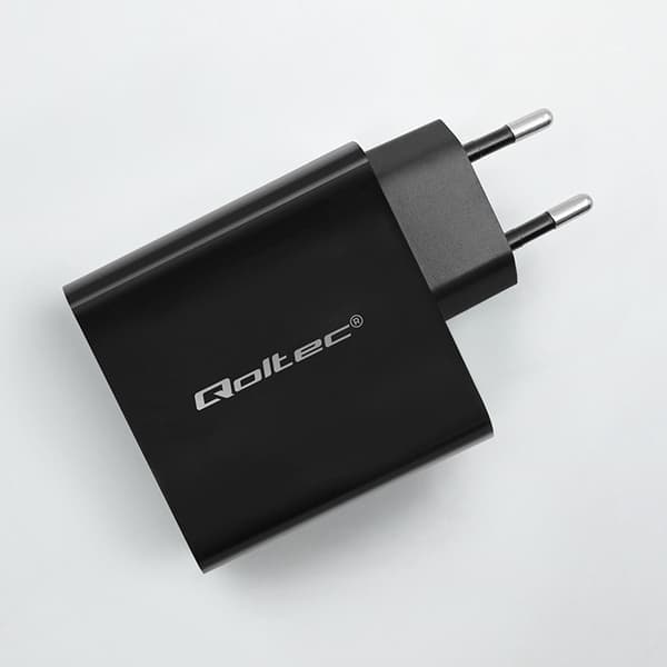 Qoltec 52379 Super Hurtig PD Oplader | 1xUSB-C | 65W | 5-20V | 3-3.25A | Sort