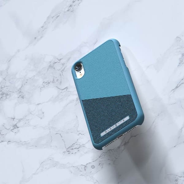 Nordic Elements Saeson Freja - Cover til iPhone XR (benzin)