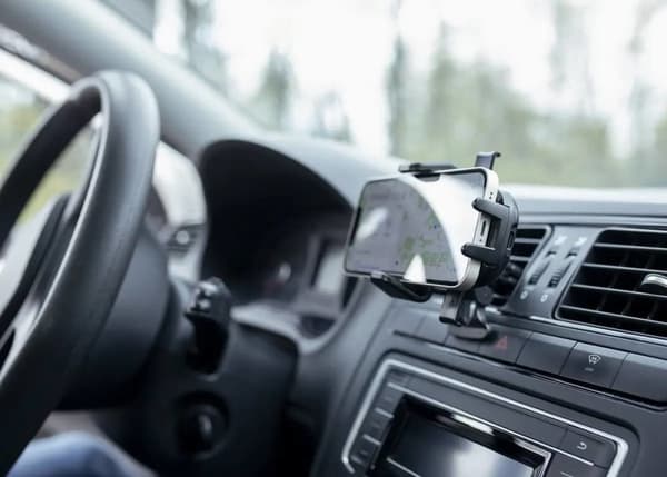 Extralink Autopuhelinpidike langattomalla latauksella EPH-I1 autokiinnike, musta