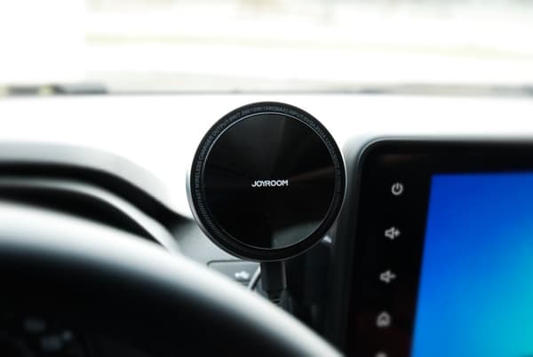 MagSafe magnetisk telefonholder med trådløs opladningsfunktion til DACIA Sandero 3, Logan 3, Jogger