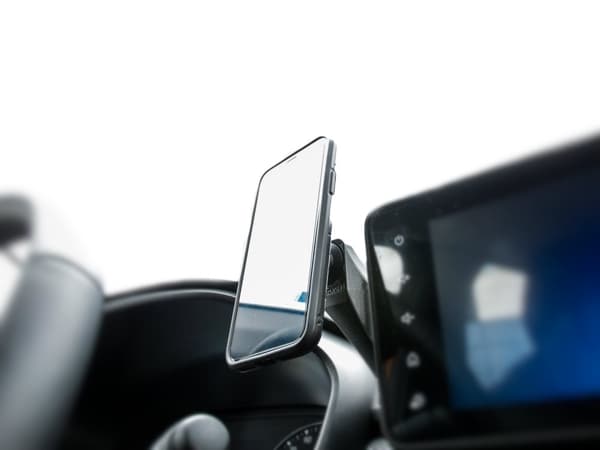 Dedikeret magnetisk telefonholder til DACIA Sandero 3, Logan 3, Jogger - Media Nav