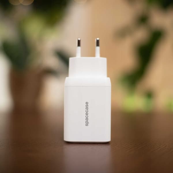 SC USB Charger 65W GaN SC009W white