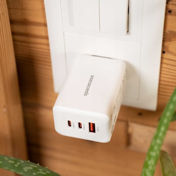 SC USB Charger 65W GaN SC009W white