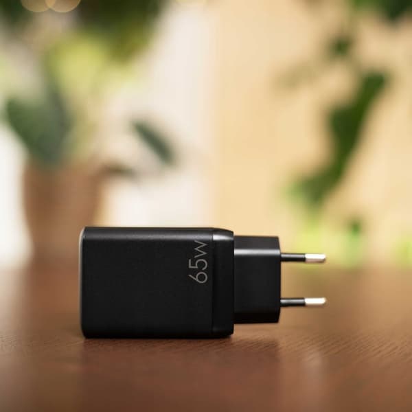 SC USB Charger 65W GaN SC008B black