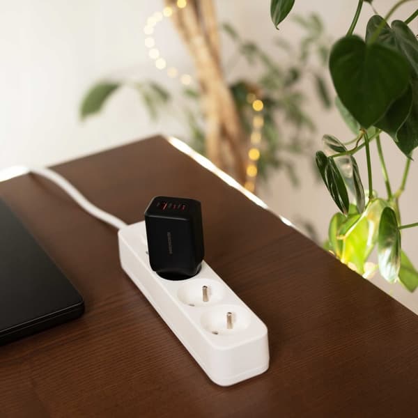 SC USB Charger 65W GaN SC008B black