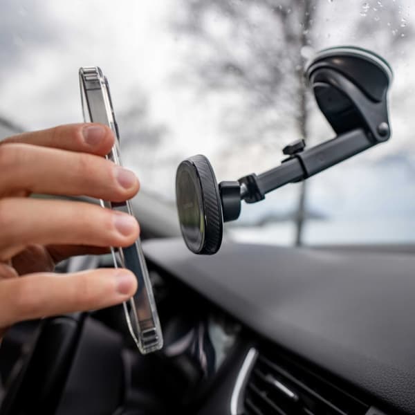 SC Car Holder SC06 Dash/Windshield Magsafe black