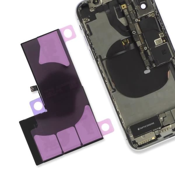 Självhäftande batteri för iPhone