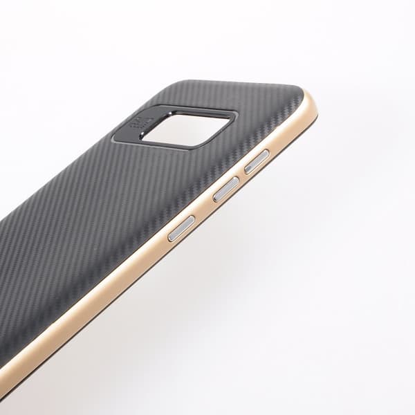 Stilrent skal till Galaxy S8 från FLOVEME's (CARBON-serie)