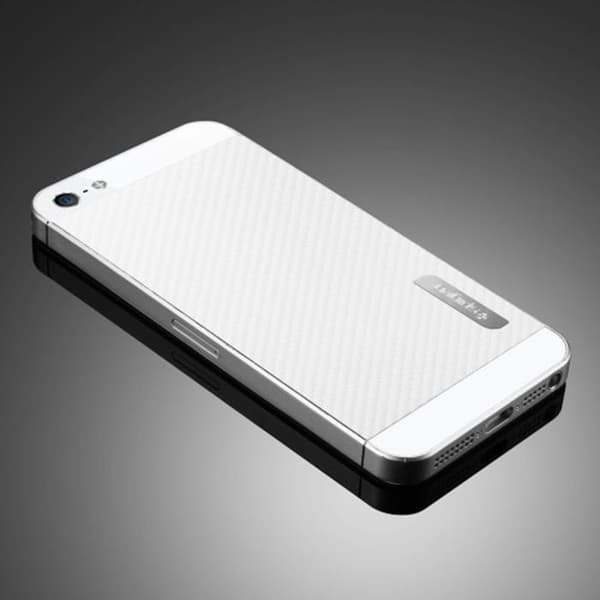 Spigen Skin Guard Leather Skin till Apple iPhone 5/5S/SE (Vit) + Skärmskydd